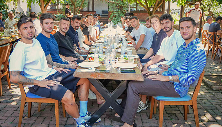 Trabzonsporlu futbolcular ve teknik heyet bir araya geldi