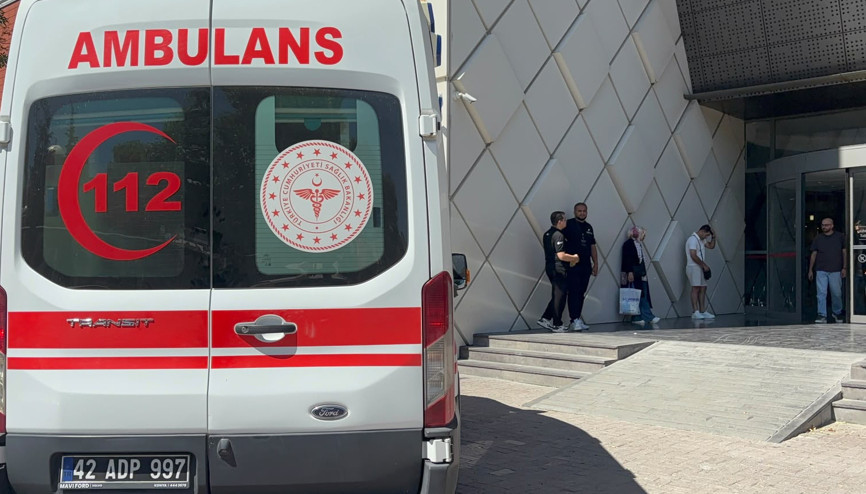 Tartıştığı mesai arkadaşının kardeşi tarafından bıçaklanarak öldürüldü Tartıştığı mesai arkadaşının kardeşi tarafından bıçaklanarak öldürüldü