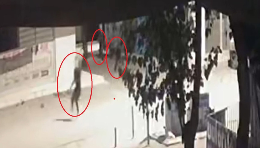 Kayseri’de biber gazlı ve bıçaklı cinayetin güvenlik kamerası görüntüsü ortaya çıktı Kayseri’de biber gazlı ve bıçaklı cinayetin güvenlik kamerası görüntüsü ortaya çıktı