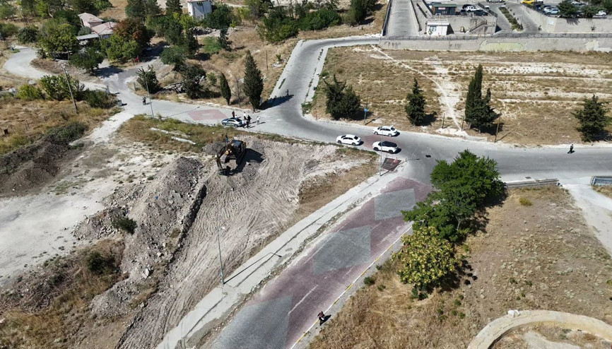 Pınarhisarda yol yapım ve kavşak düzenleme çalışmaları