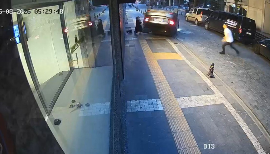 Otomobilin takla attığı kaza kamerada