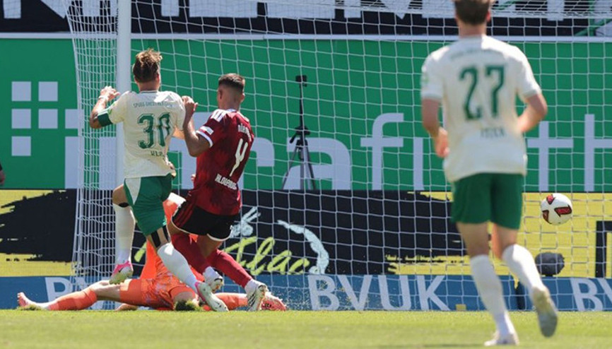Nürnberg derbide güldü, zirveyi kaptı