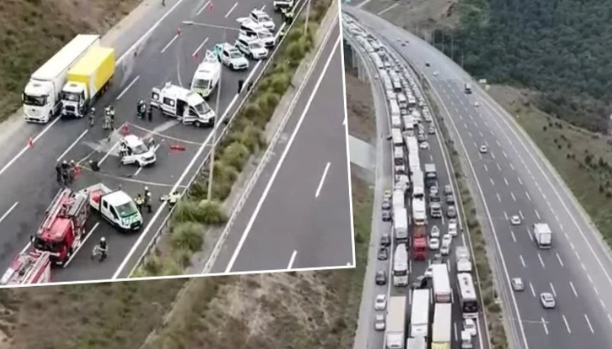 Kuzey Marmara Otoyolu Uskumruköyde kamyonla otomobil çarpıştı