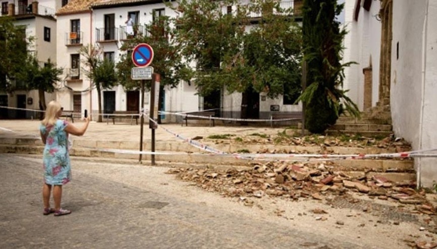 İspanyanın turistik kentinde peş peşe depremler