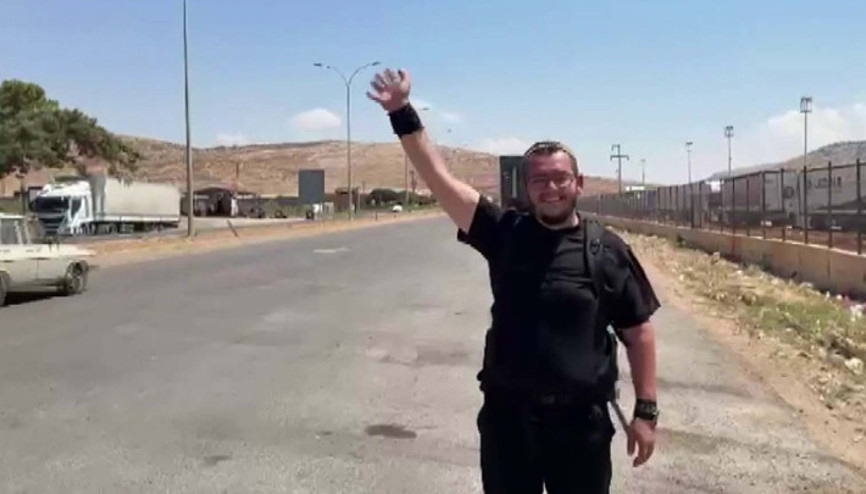 Giresundan yola çıktı... Otostopla ikinci kez Kabeye gidiyor