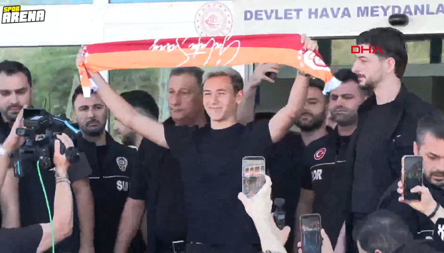 Galatasaray, Aleksei Batrakov transferini resmen açıkladı İstanbula geldi
