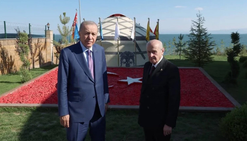 Cumhurbaşkanı Erdoğan Ahlat’ta MHP lideri Bahçeli ile görüştü