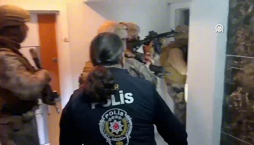 Siber suçlarla mücadele operasyonlarında 13 şüpheli tutuklandı