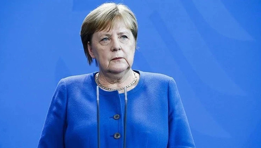 Merkel: Demokrasiye sahip çıkalım