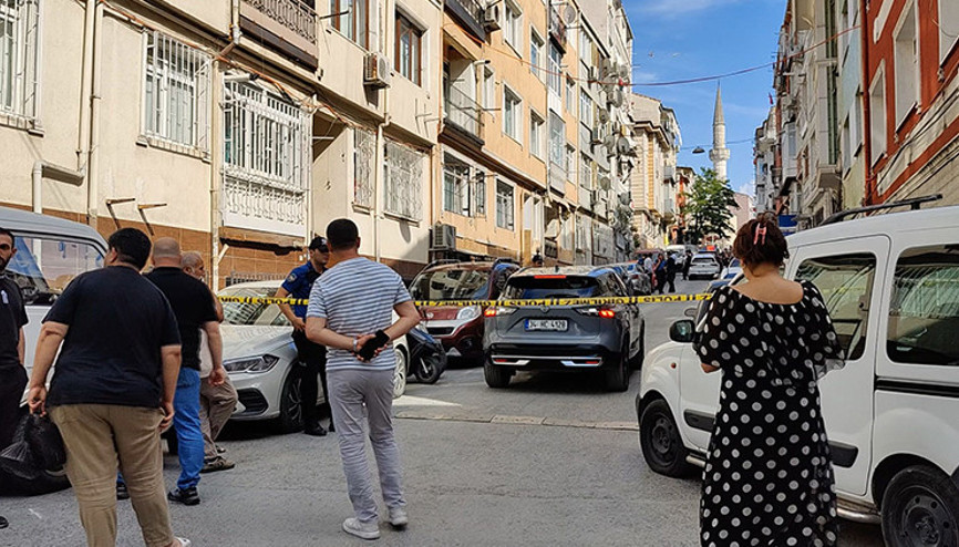 Fatihte aile katliamı: Eşini ve kızını tabancayla vurup intihar etti