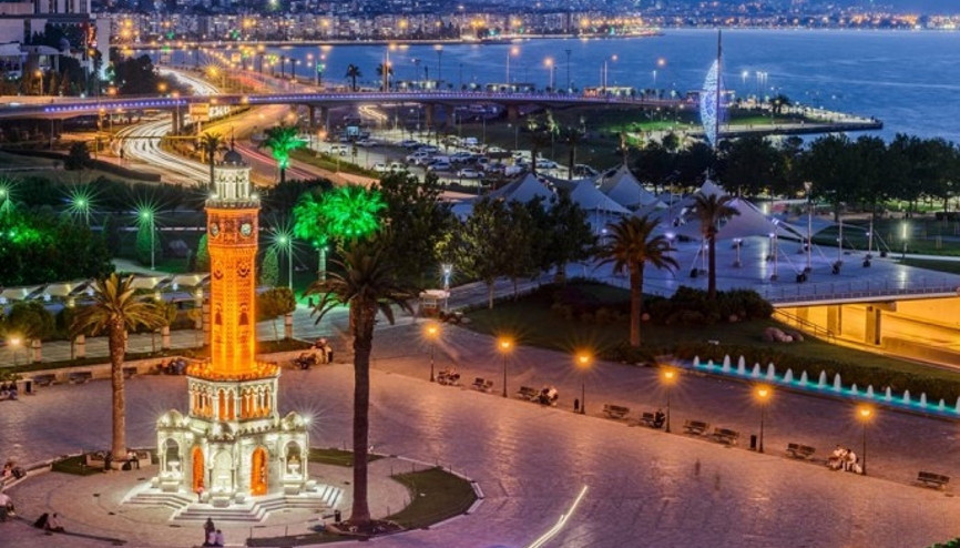 İzmir’in simgesi 125 yıldır ayakta