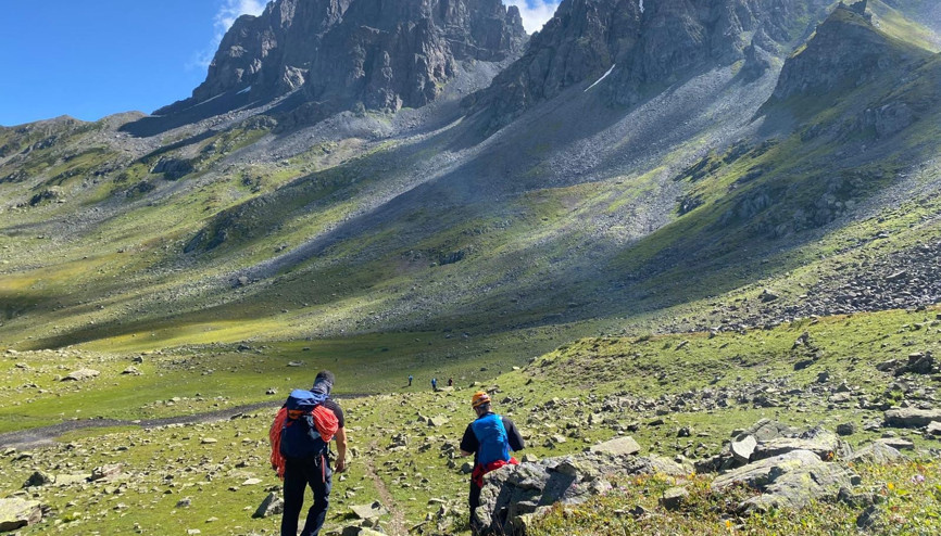 Rizede yaylada kaybolup mahsur kalan Avusturyalı turisti ekipler kurtardı Rizede yaylada kaybolup mahsur kalan Avusturyalı turisti ekipler kurtardı