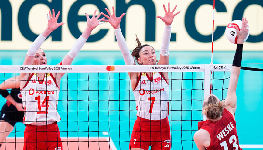 Filenin Sultanları, Avrupa Şampiyonasında yarı finalde (Türkiye 3-1 Almanya voleybol maçı) Filenin Sultanları, Avrupa Şampiyonasında yarı finalde (Türkiye 3-1 Almanya voleybol maçı)