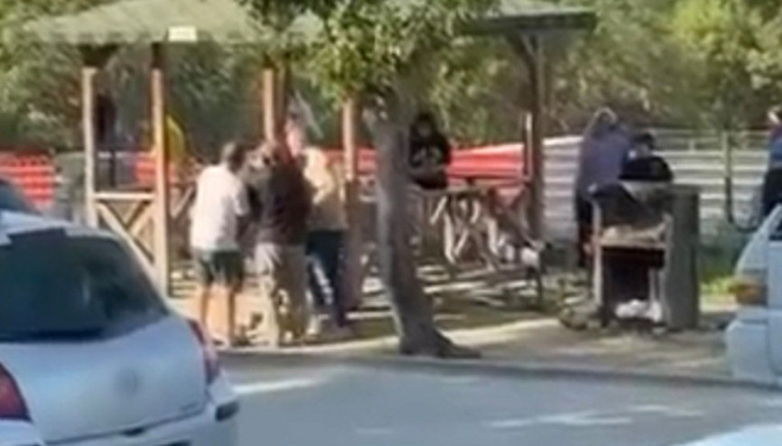 Bursada piknik parkında iki ailenin tekme tokat kavgası kamerada