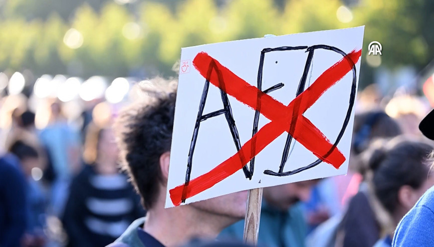 Almanyada aşırı sağcı AfD karşıtı protesto gösterisi düzenlendi