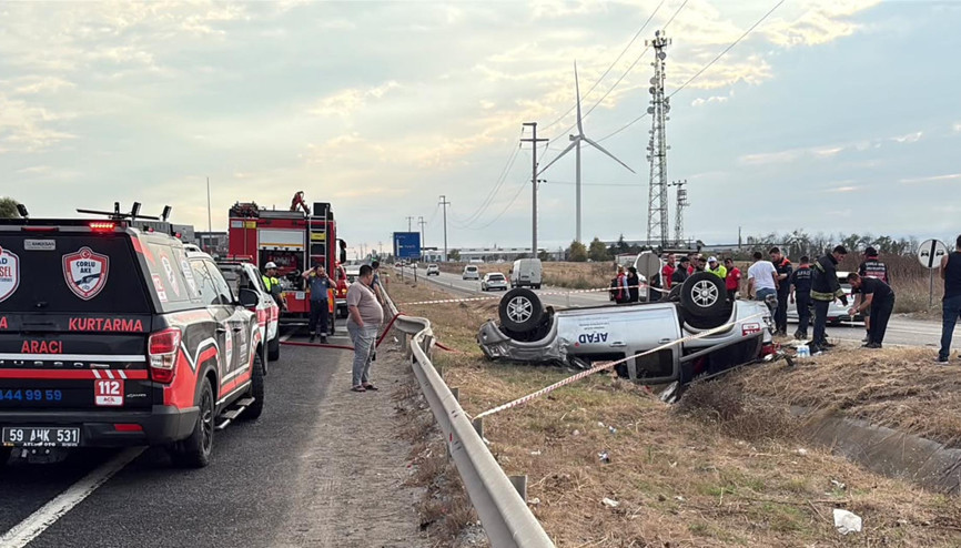 Tekirdağda takla atan kamyonette 2 kişi yaralandı