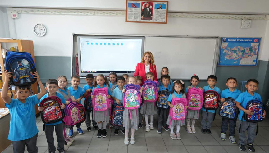 Ergene Belediye Başkanı Topaktan öğrencilere eğitim desteği
