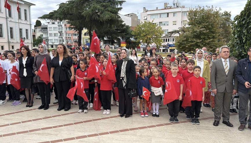 Tekirdağda İlköğretim Haftası törenle kutlandı
