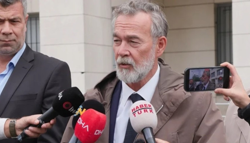 Kaşif Kozinoğlunun ölümüne ilişkin soruşturmada oyuncu Sedat Savtak ifade verdi Kaşif Kozinoğlunun ölümüne ilişkin soruşturmada oyuncu Sedat Savtak ifade verdi