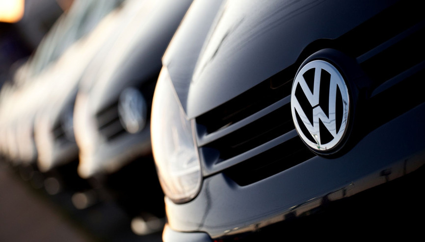 Almanyada Volkswagen 900 bin aracı geri çağırdı