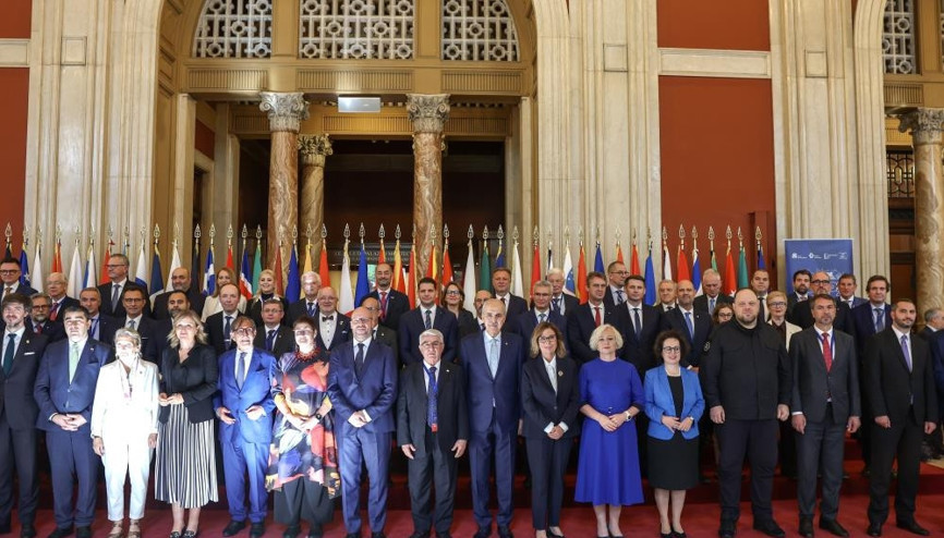 TBMM Başkanı Kurtulmuş, Roma’da çeşitli ülkelerin parlamento başkanlarıyla aile fotoğrafı çekildii