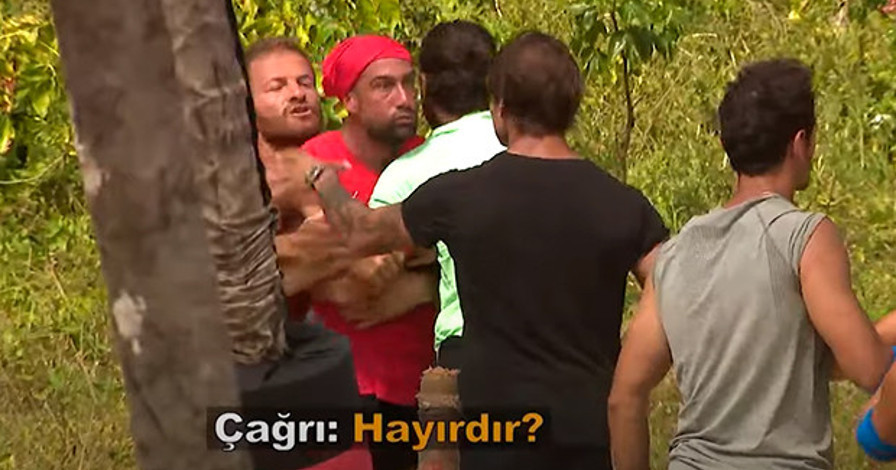 Survivor yeni bölüm fragmanında büyük kavga Çağrı gönüllülere saldırdı, takım arkadaşları durduramadı... İşte o anlar