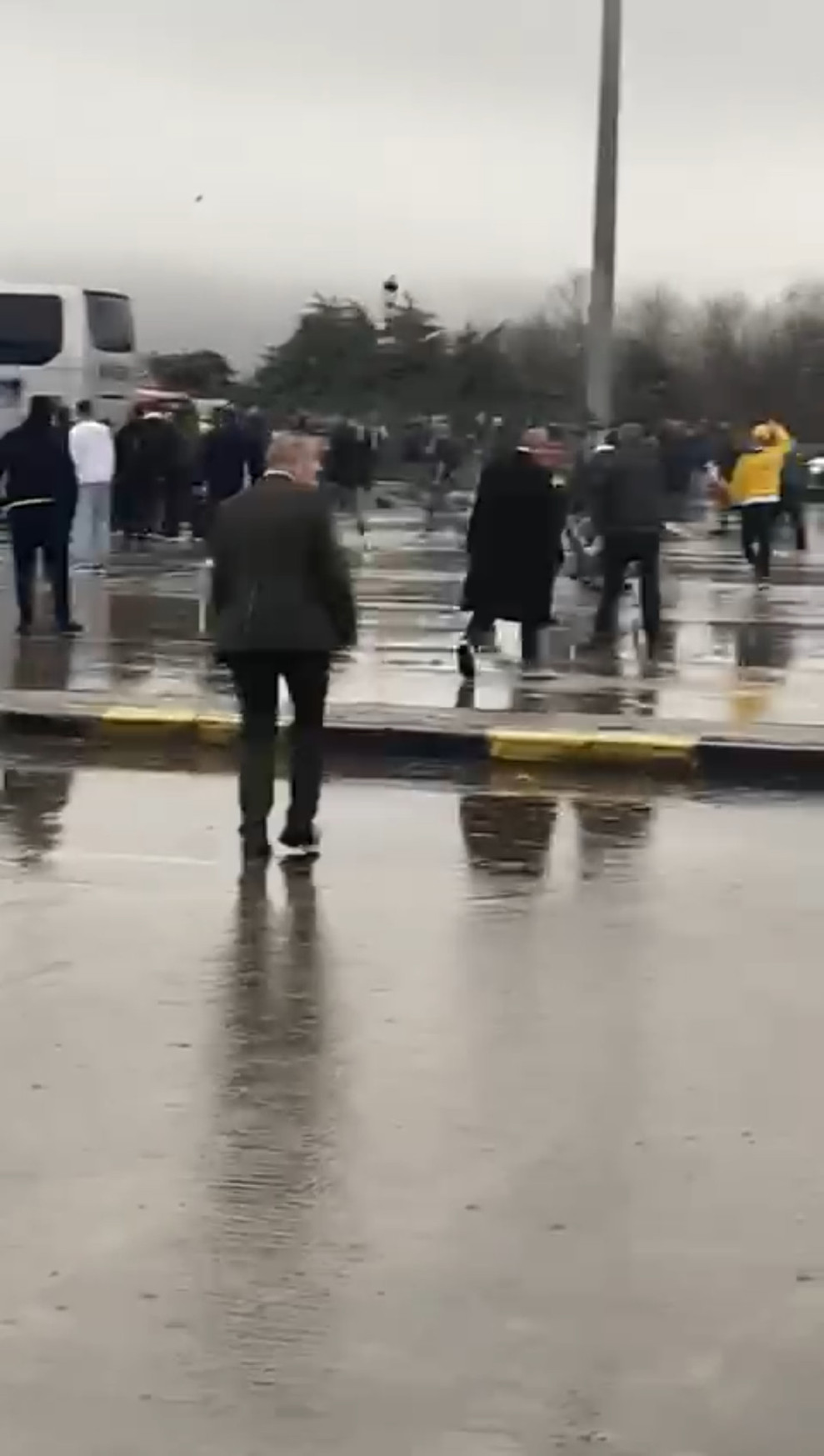 Ankaragücü taraftarları dinlenme tesisinde birbirine girdi