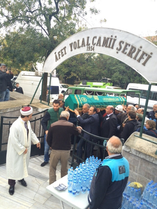 Levent Kırca cenaze töreni kimler yoktu ki! - Resim: 3