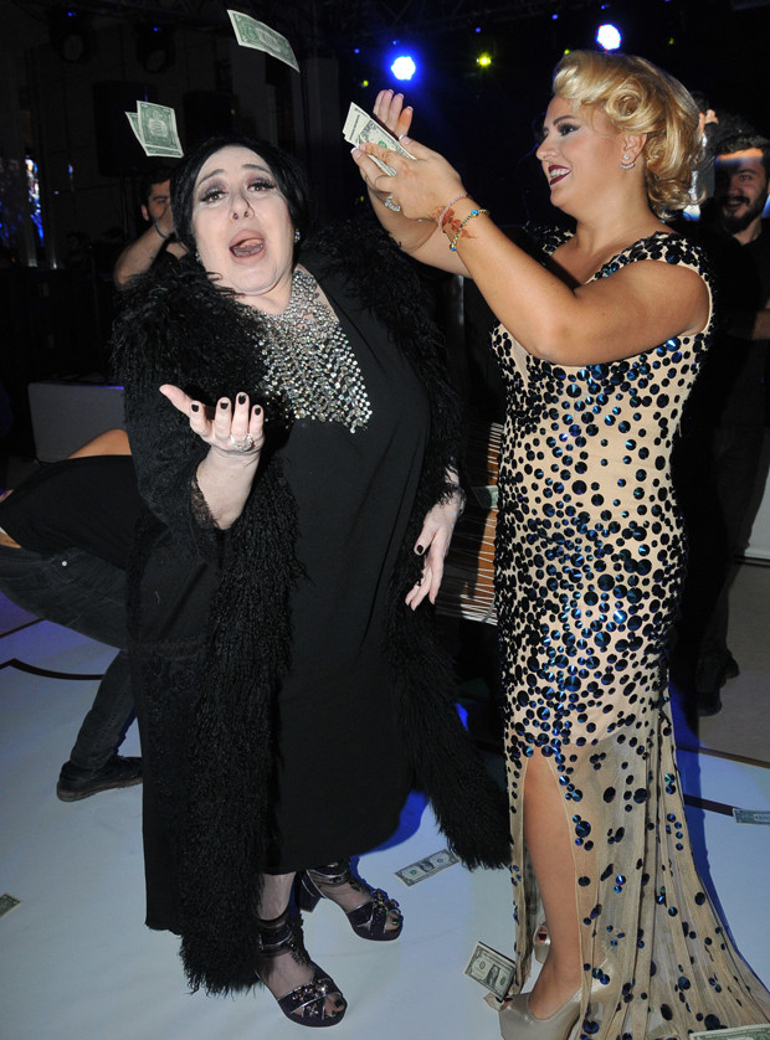 Yok böyle düğün! Dolarlar havada uçuştu - Resim: 4